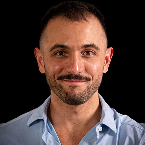 Mauro Carrillo, urólogo y creador de F.O.R.R.O.: Latex Crisis.